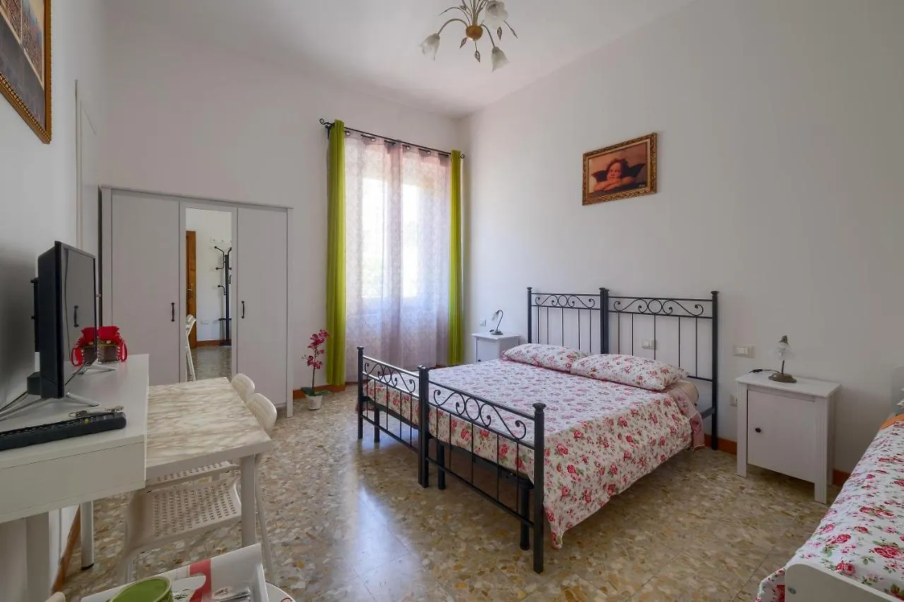 *** Guest house Dimora Del Magnifico Hotel Florence Italy